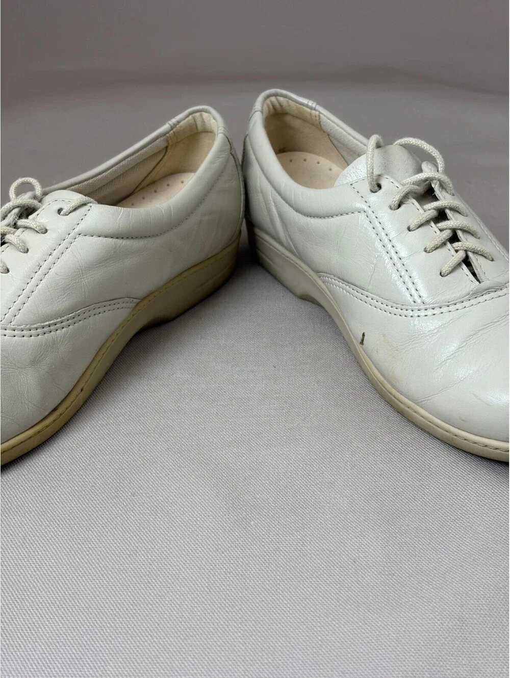 SAS Classic Womens 6 M White Leather Comfort Walking Shoes Made in USA Lace Up